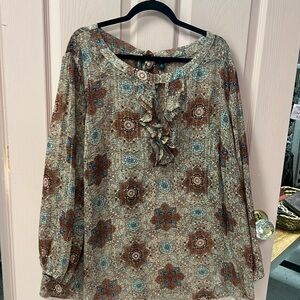 Women’s size 26 blouse nwot
